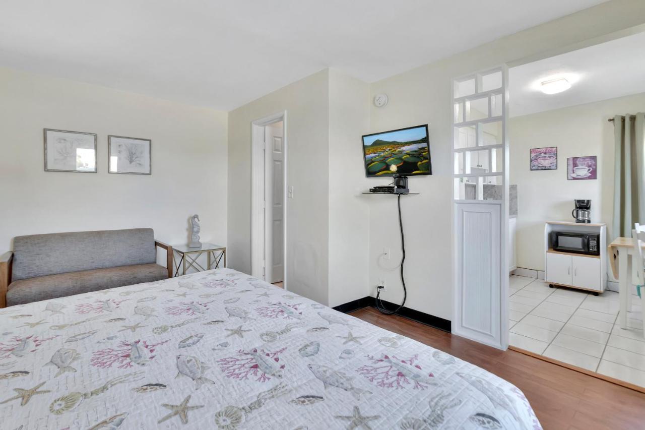 פומפנו ביץ' Seahorse Guesthouse מראה חיצוני תמונה