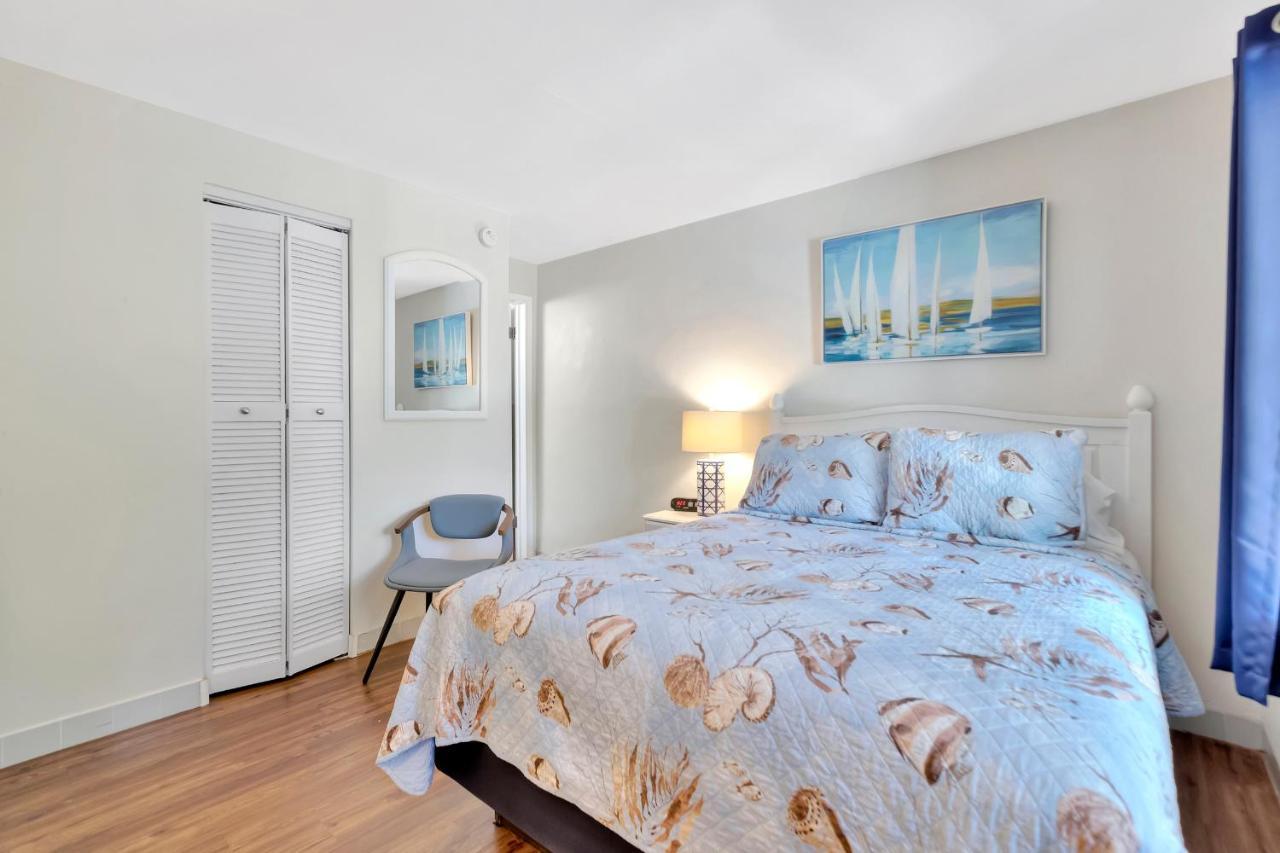 פומפנו ביץ' Seahorse Guesthouse מראה חיצוני תמונה