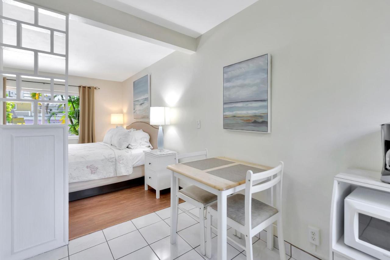 פומפנו ביץ' Seahorse Guesthouse מראה חיצוני תמונה