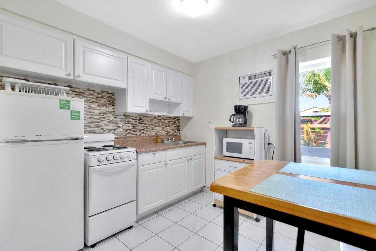 פומפנו ביץ' Seahorse Guesthouse מראה חיצוני תמונה